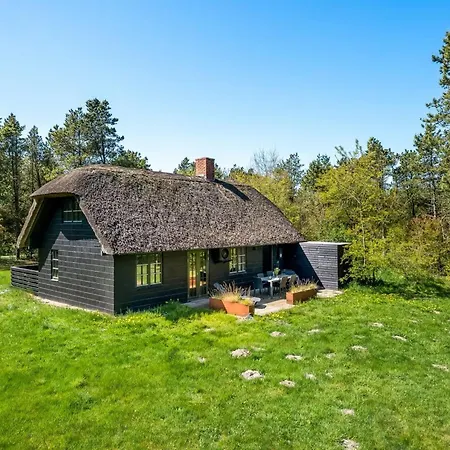 Prázdninový dům Matilda - 1-6km From The Sea By Interhome *